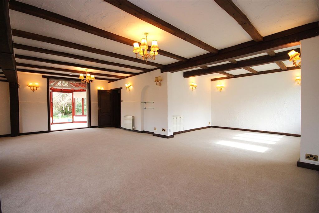 Property photo 2 of 37