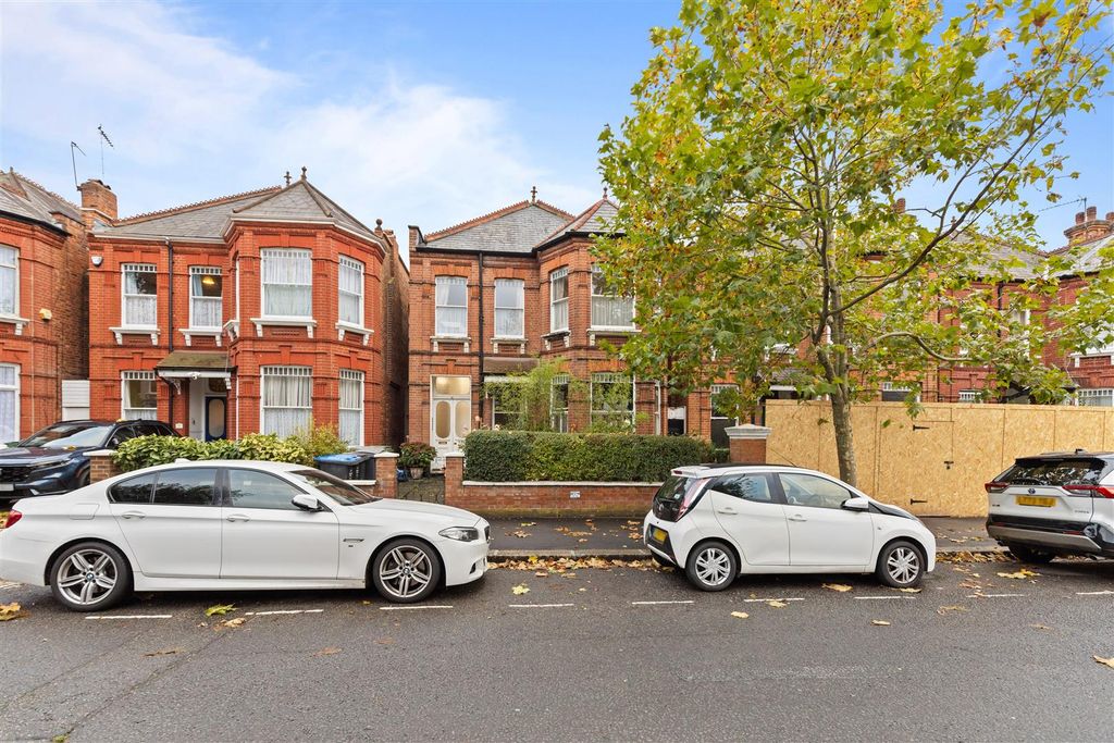 Property photo 2 of 6