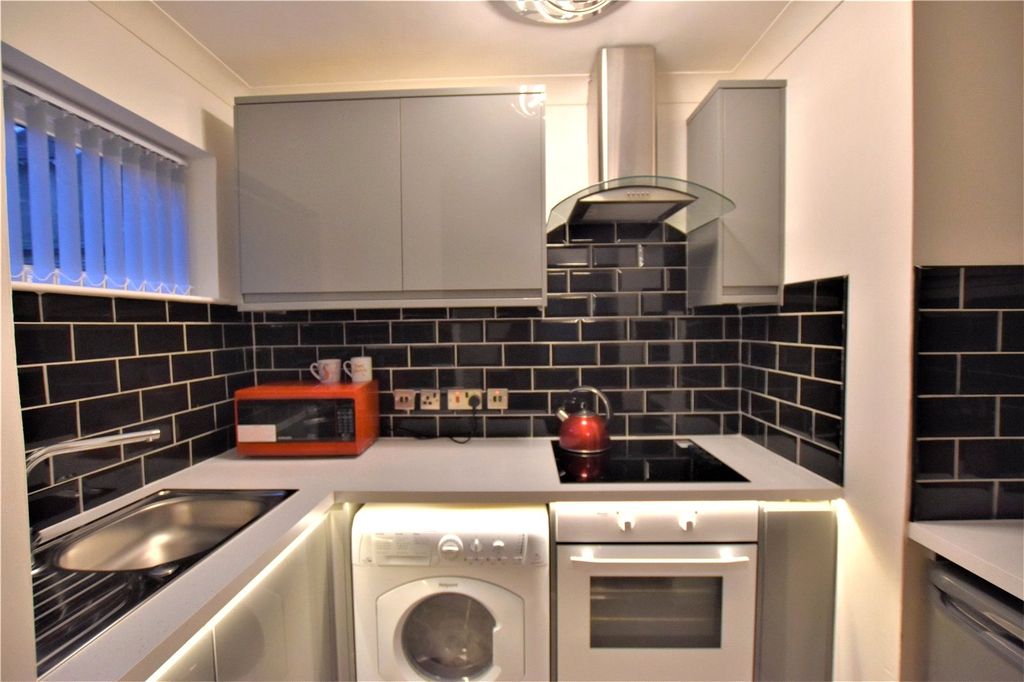 Property photo 2 of 9 Picture No. 08