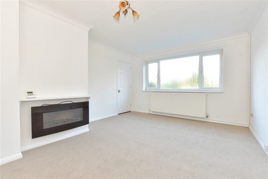 Property photo 1 of 14 Lounge/ Dining Room