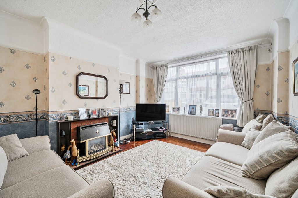 Property photo 2 of 16 Picture No. 12