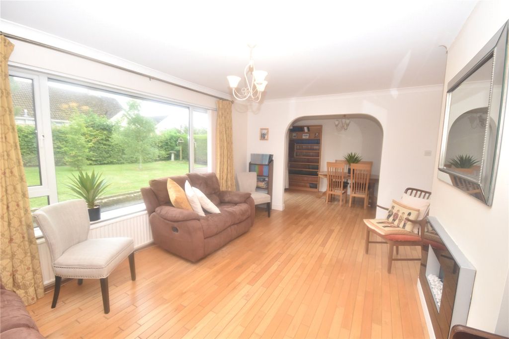 Property photo 3 of 18 Lounge / Dining Room