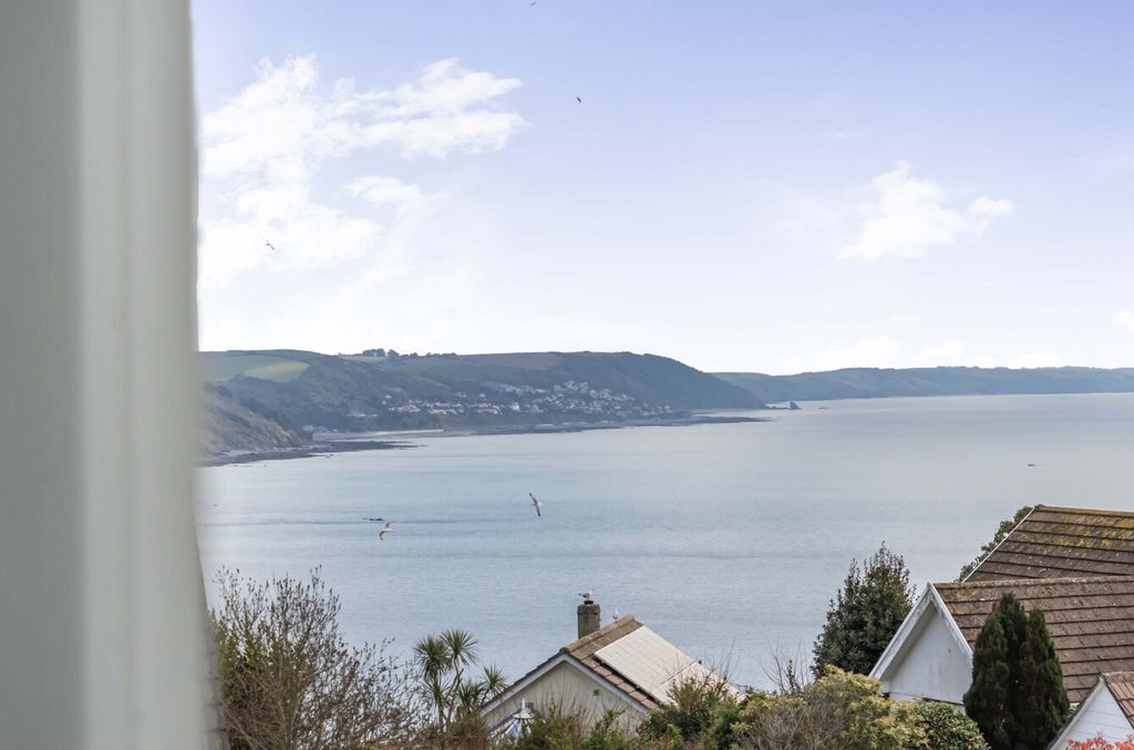 Property photo 2 of 14 View