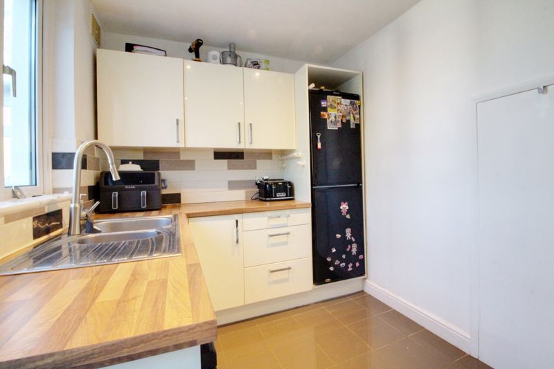 Property photo 3 of 16 Photo 16