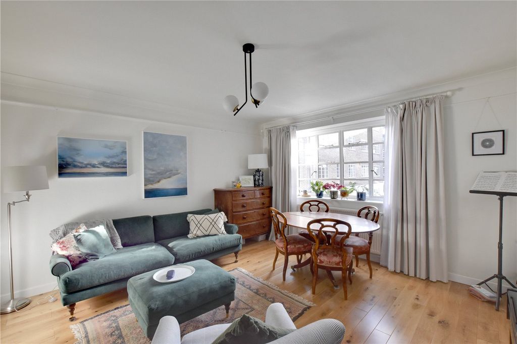 Property photo 2 of 17 Picture No. 19