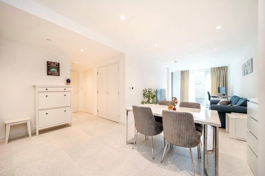 Property photo 2 of 6 Living Area