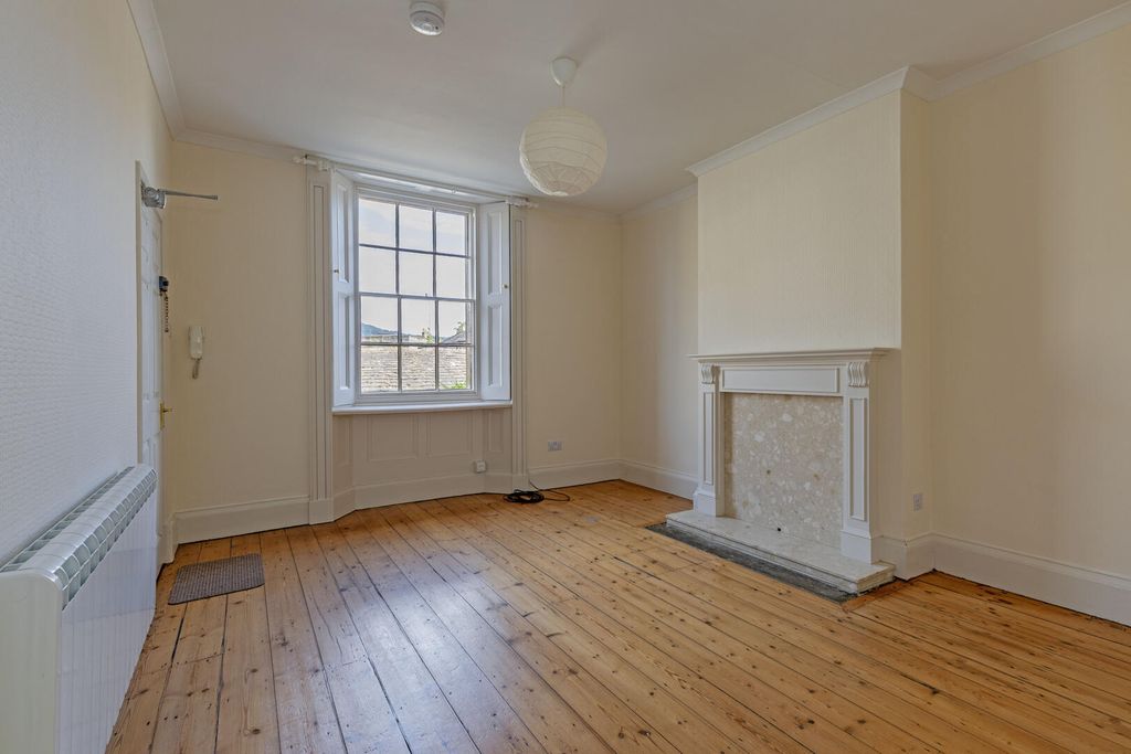 Property photo 3 of 19 Reception Room