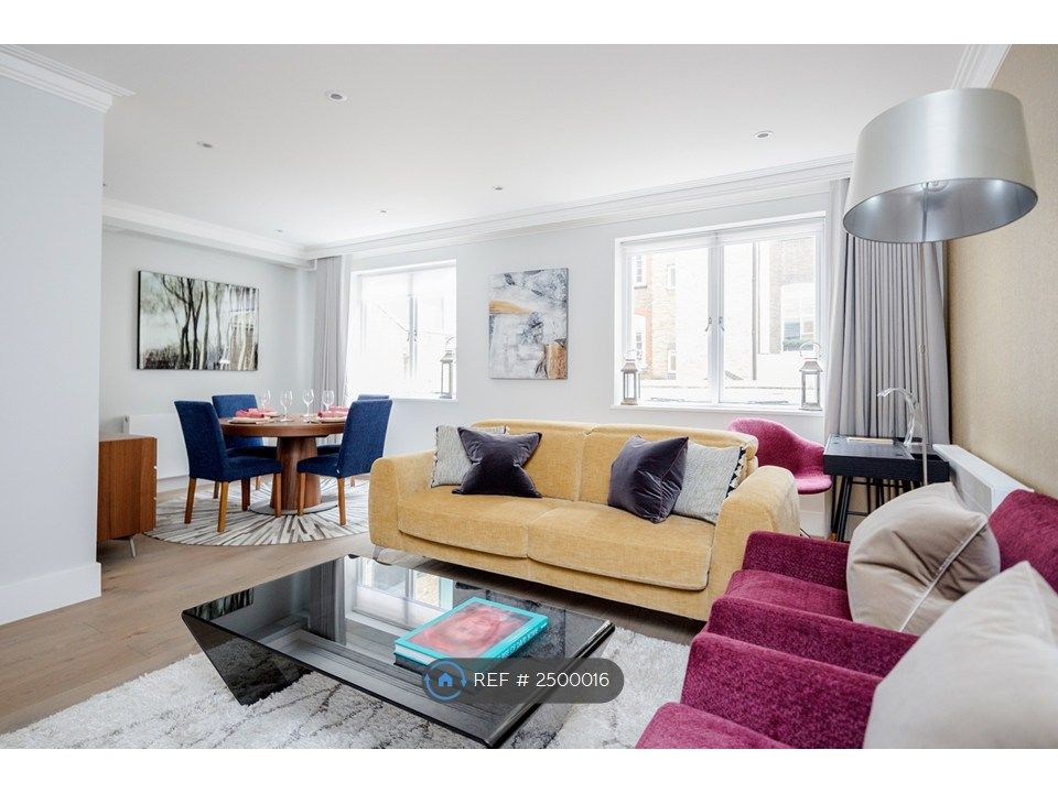 Property photo 1 of 15 Living And Dining Room With Desk