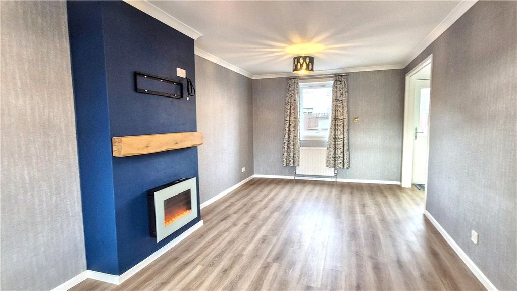 Property photo 3 of 22 Picture No. 06