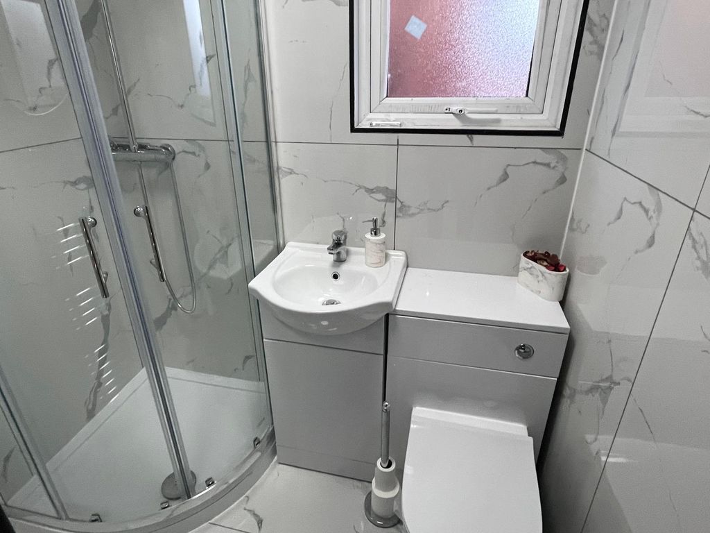 Property photo 3 of 3