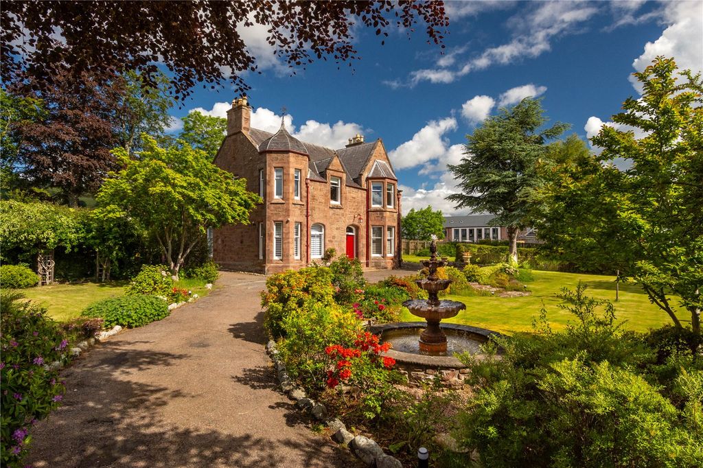 Property photo 1 of 26 Strathallan House