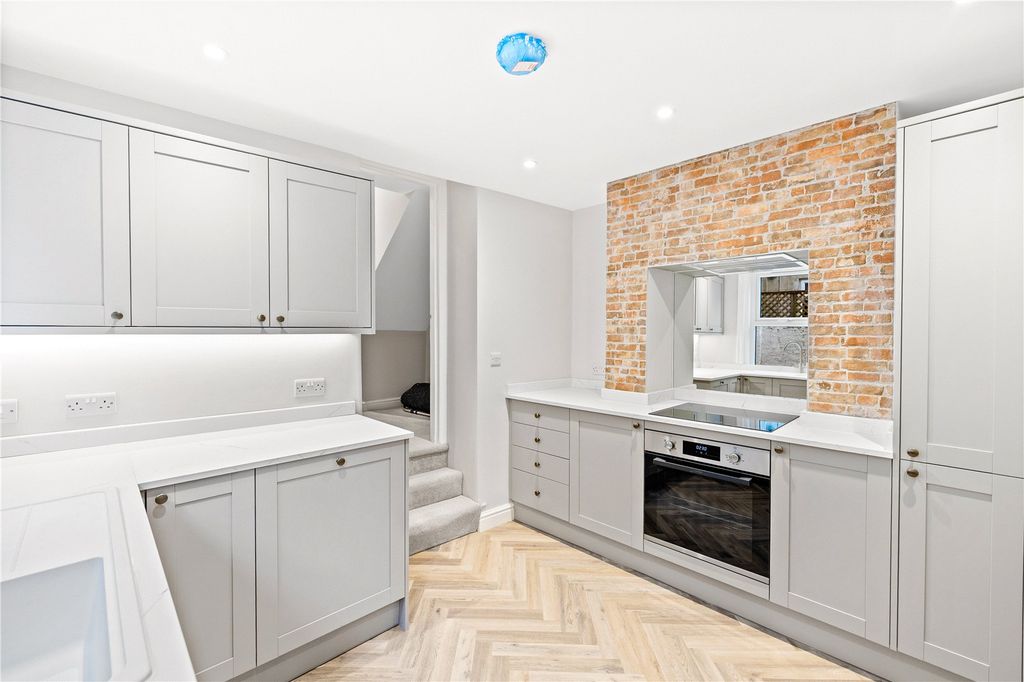 Property photo 1 of 15 Picture No. 09