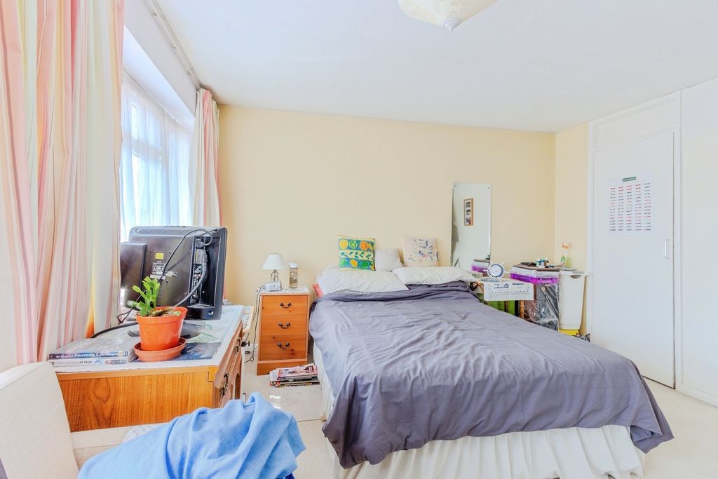 Property photo 3 of 16 Photo