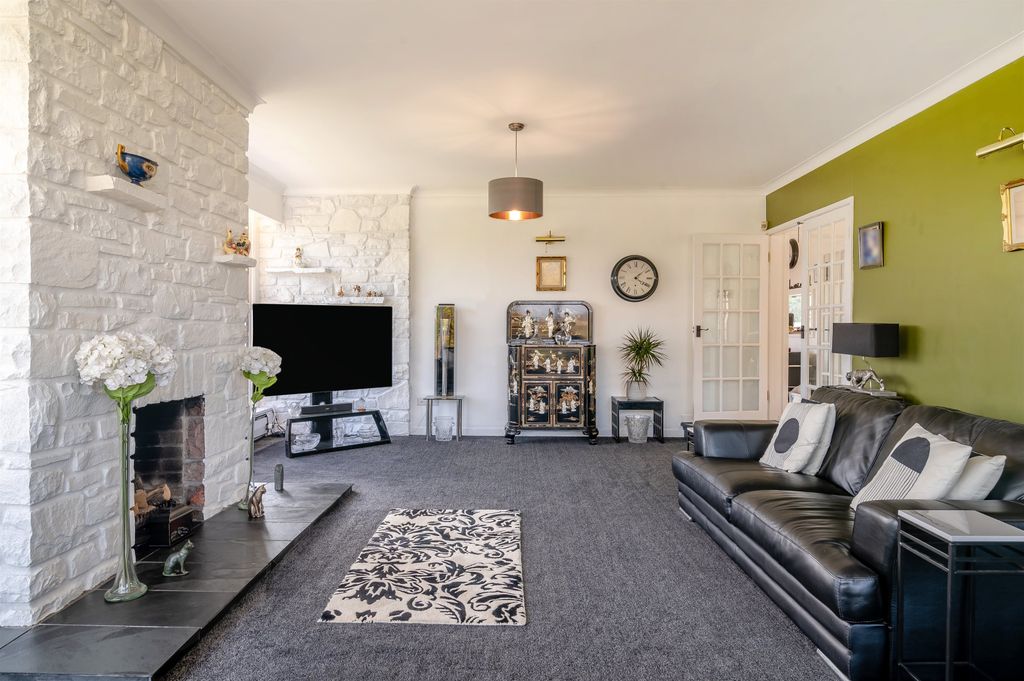 Property photo 3 of 56