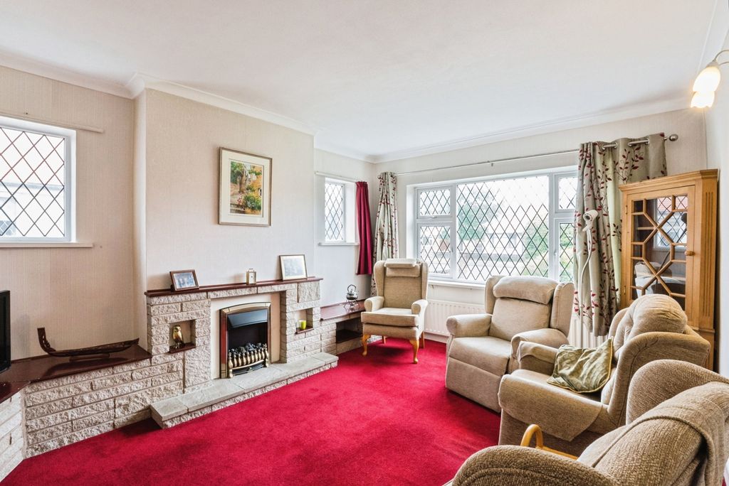 Property photo 3 of 20 Pbox-Img.Jpg