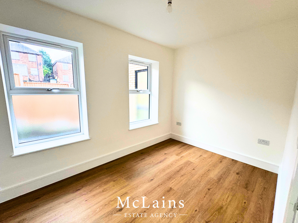 Property photo 3 of 10 Bedroom