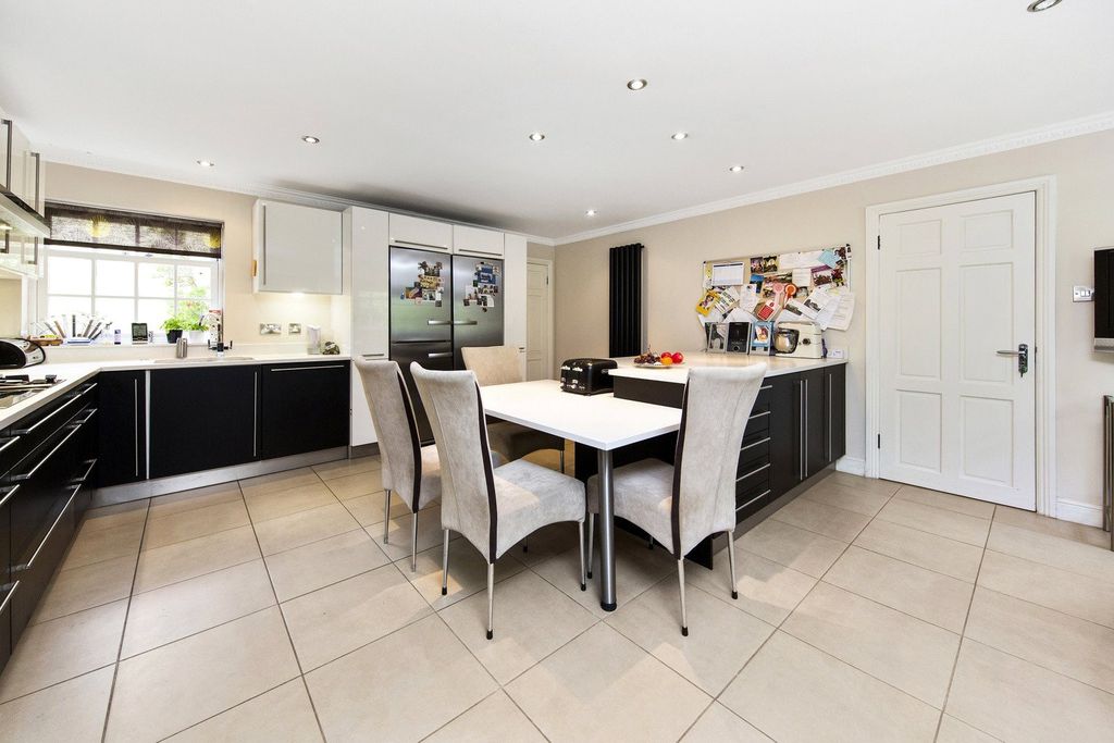 Property photo 2 of 10 Picture No. 07