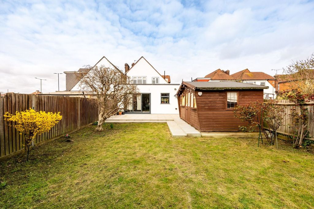 Property photo 3 of 13