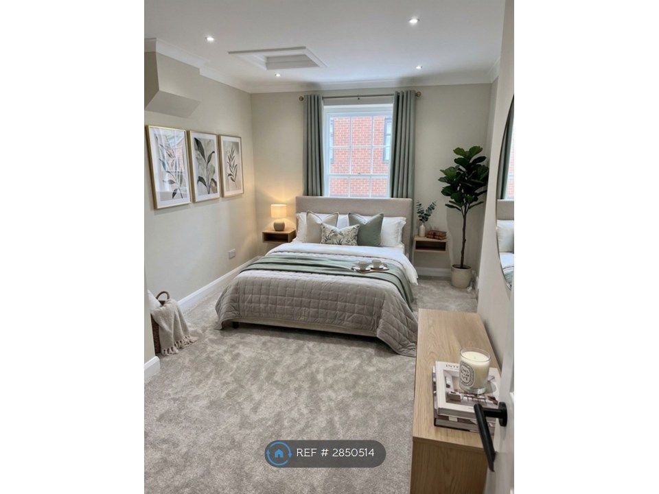 Property photo 3 of 6 Bedroom