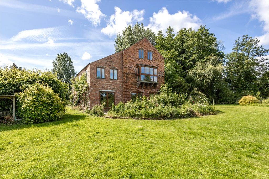 Property photo 2 of 56 Picture No. 85