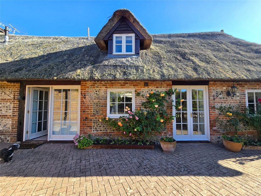 Property photo 2 of 11 Picture No. 22