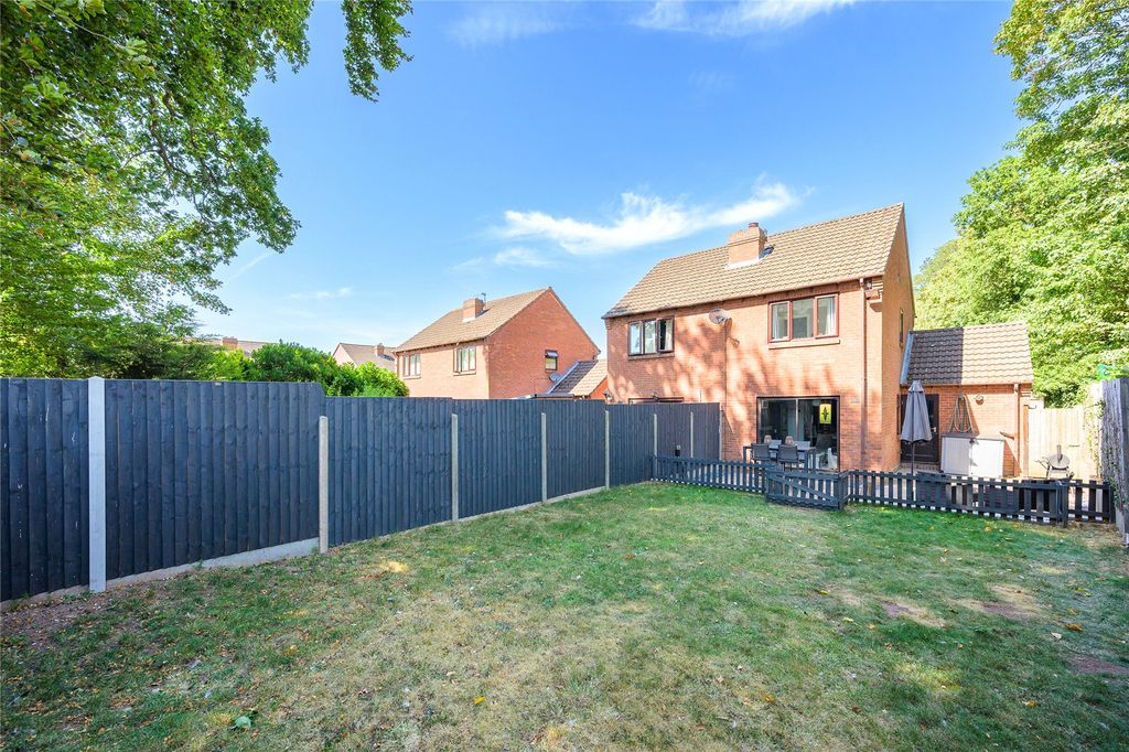 Property photo 2 of 28 Picture No. 04