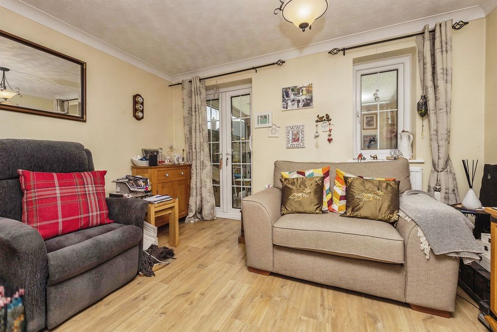 Property photo 2 of 14