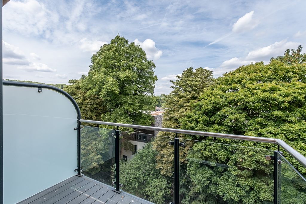 Property photo 2 of 7 Flat-137-Whytelea...