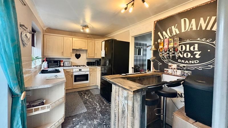 Property photo 3 of 14 Photo 3