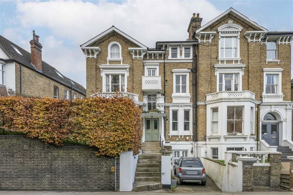 Property photo 1 of 8