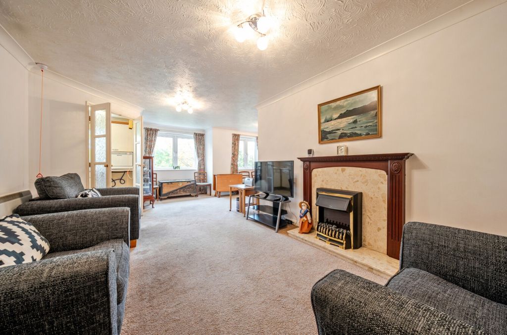 Property photo 2 of 14 1370966-7-68F23B85Cde3E