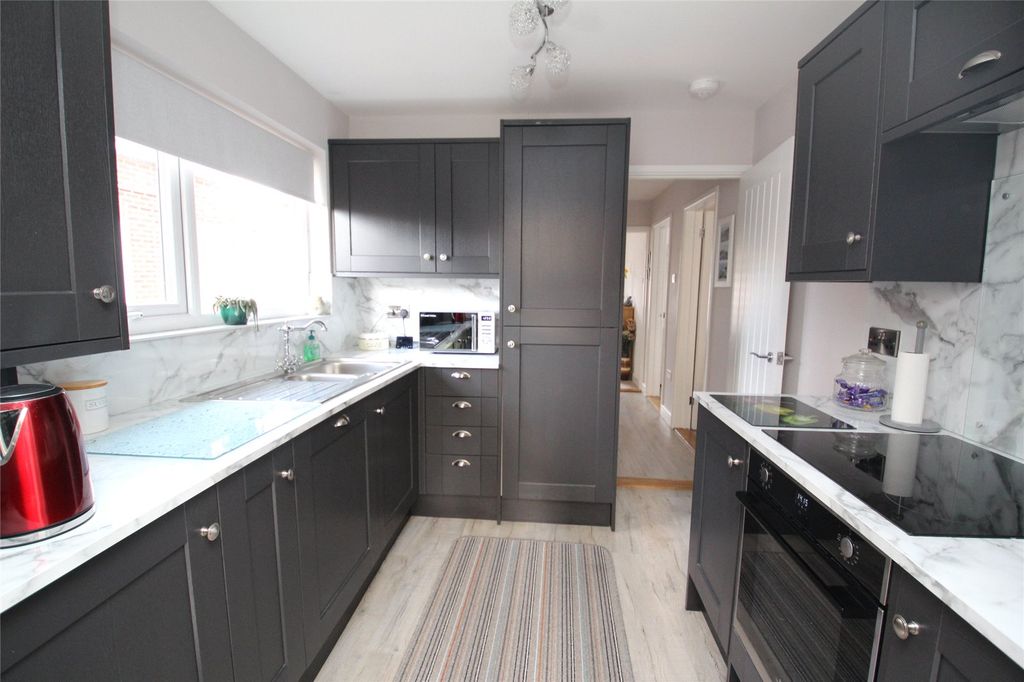 Property photo 3 of 11 Picture No. 08