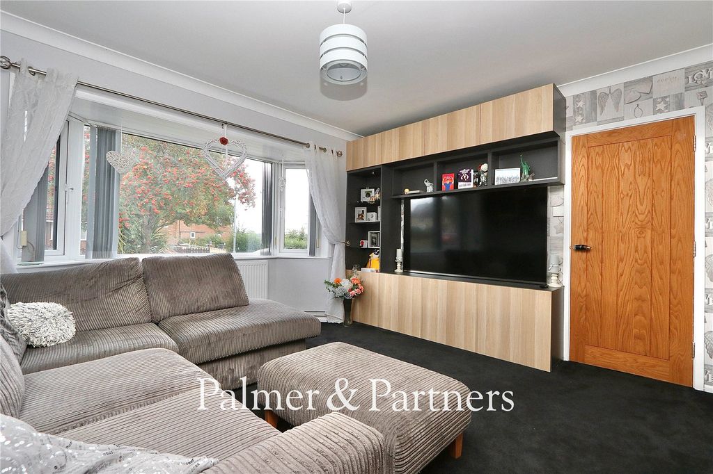 Property photo 2 of 32 Picture No. 04