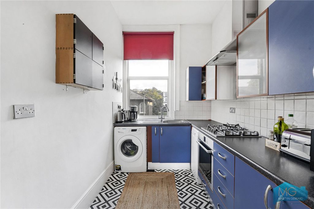 Property photo 3 of 21 Picture No. 08