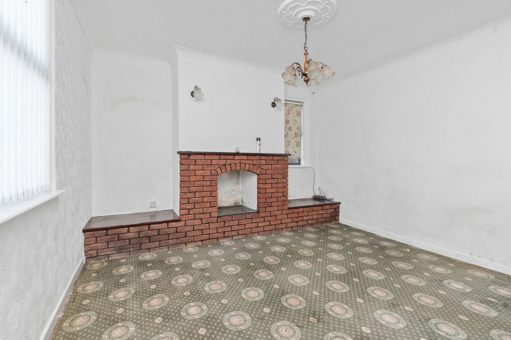 Property photo 2 of 29