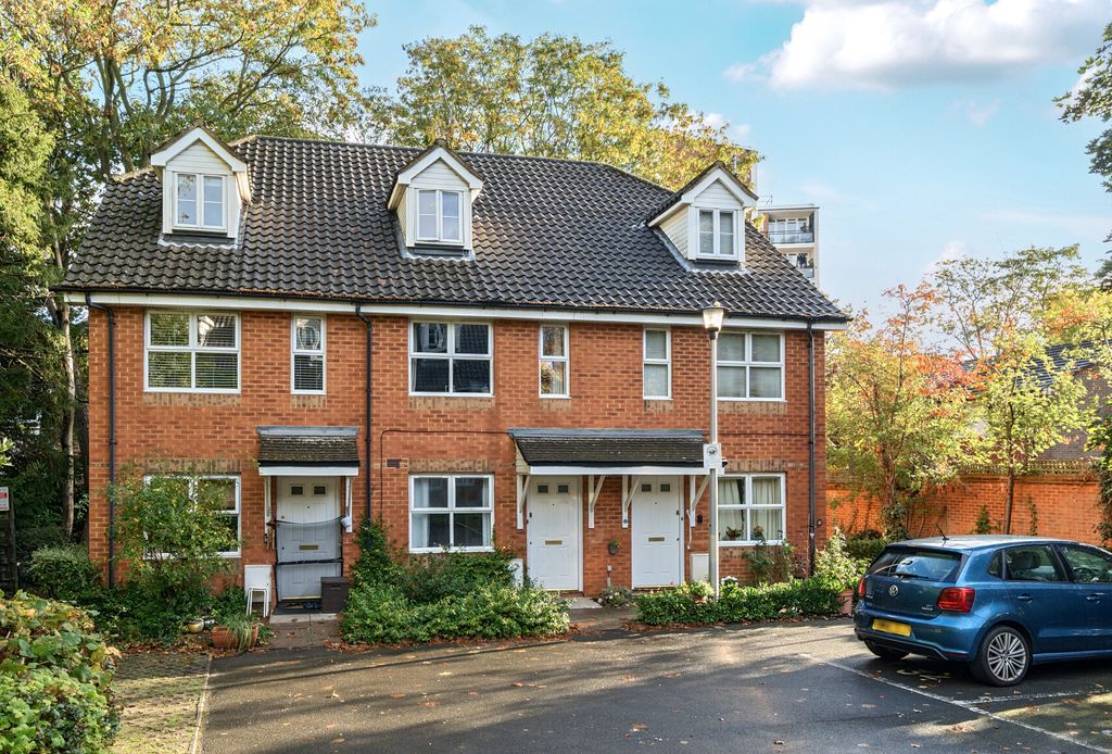 Property photo 1 of 8 1371559-5-68F74Fa...