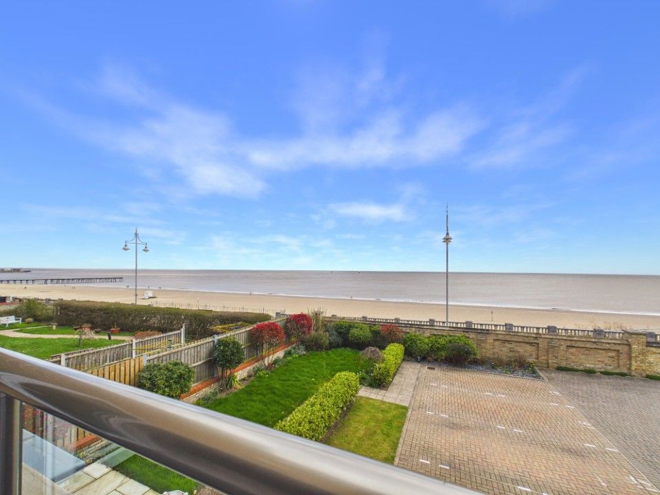 Property photo 2 of 25