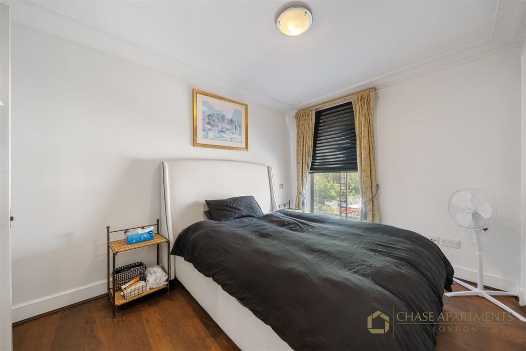 Property photo 2 of 11 Chelsea Gate Apartments Sw1W 8Rb-3.Jpg