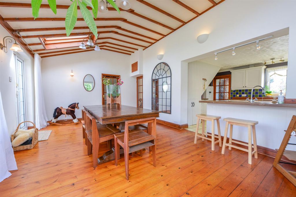 Property photo 3 of 20 Crispin Cottage14.Jpg