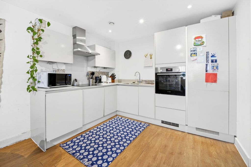 Property photo 2 of 14 Picture No. 26