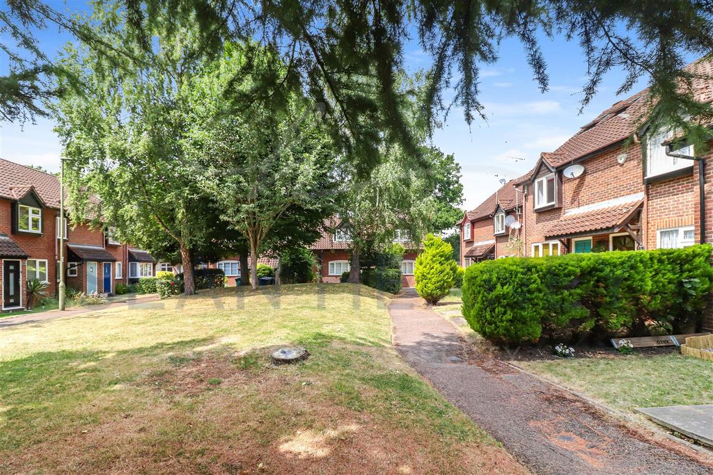 Property photo 1 of 21