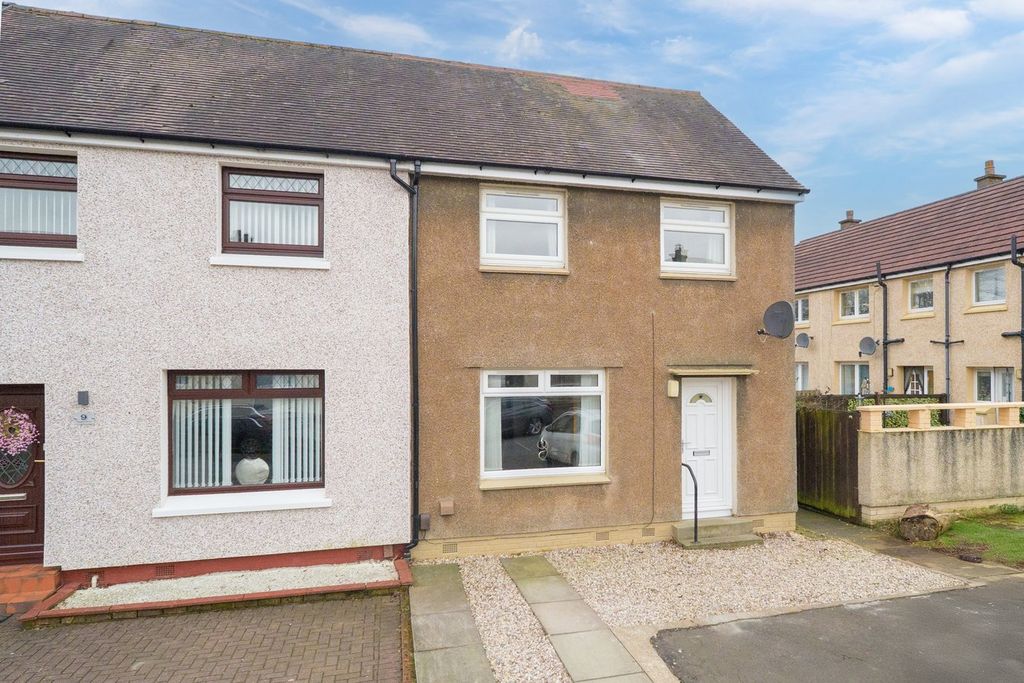 Property photo 2 of 25