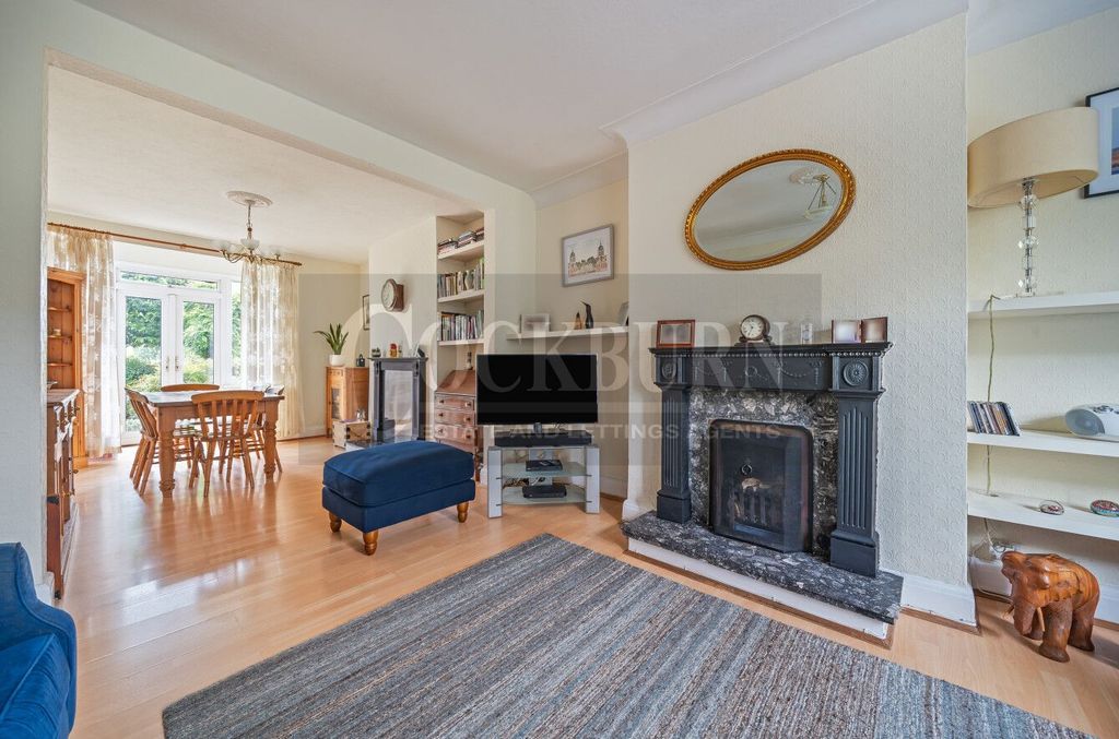 Property photo 3 of 21