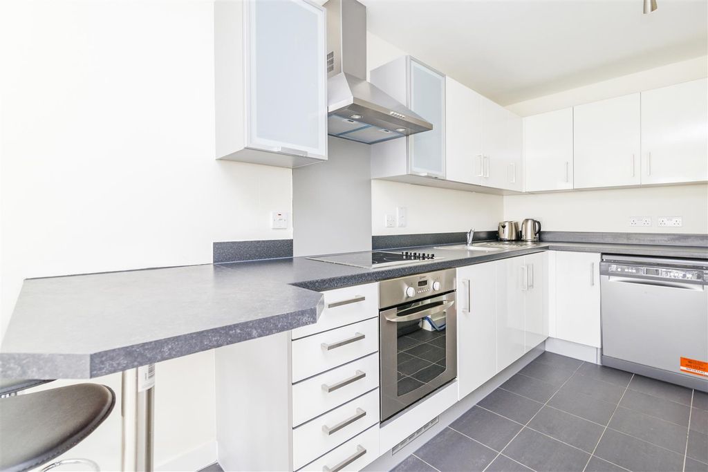 Property photo 3 of 13 Kitchen