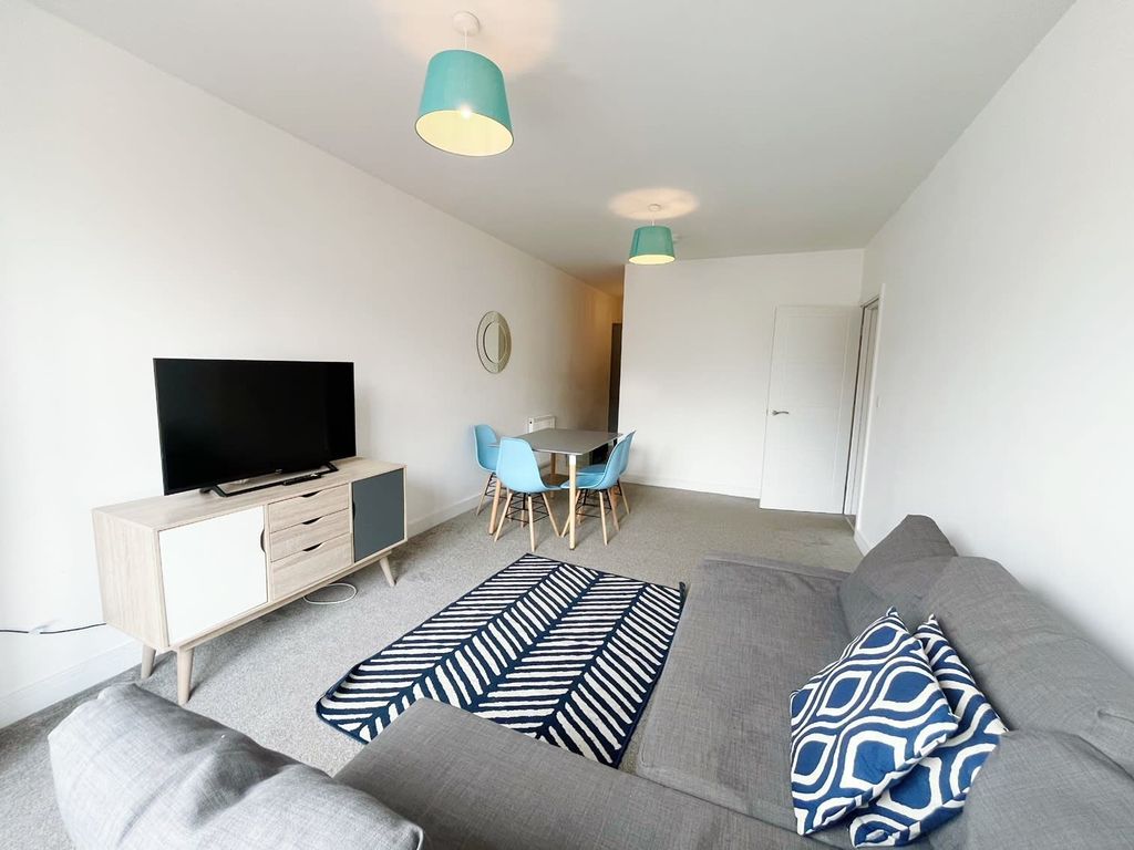 Property photo 2 of 11