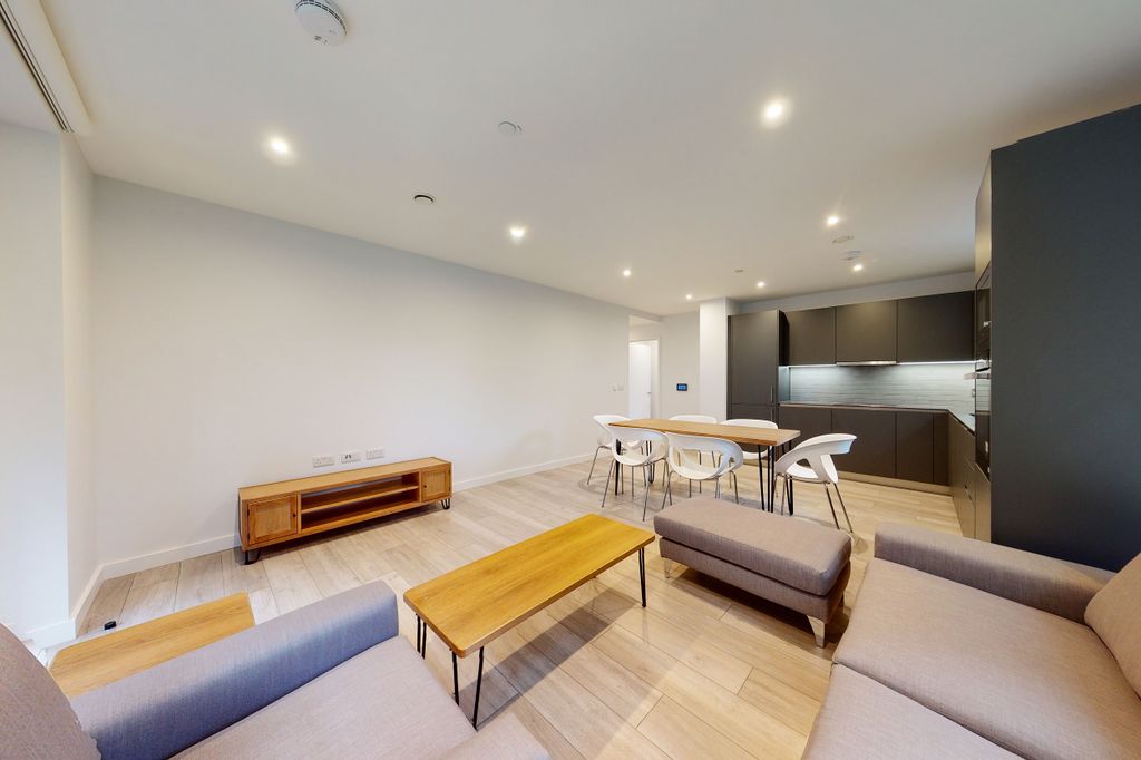 Property photo 2 of 24