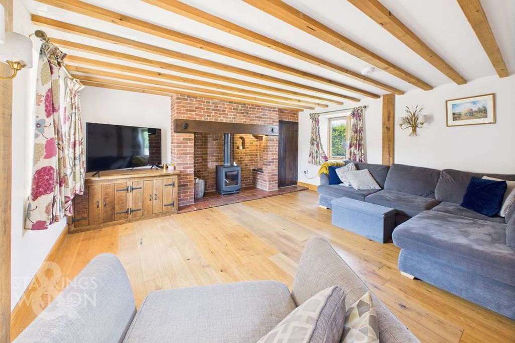 Property photo 2 of 31