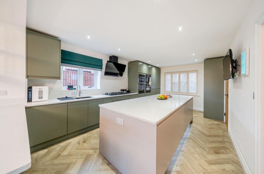 Property photo 2 of 26 1241301 (4)
