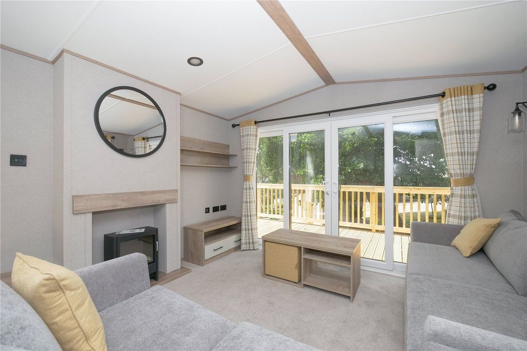 Property photo 2 of 15 Picture No. 03