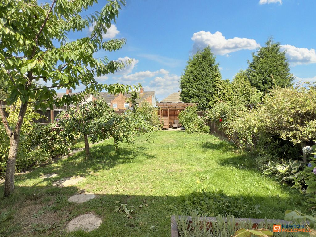 Property photo 3 of 33